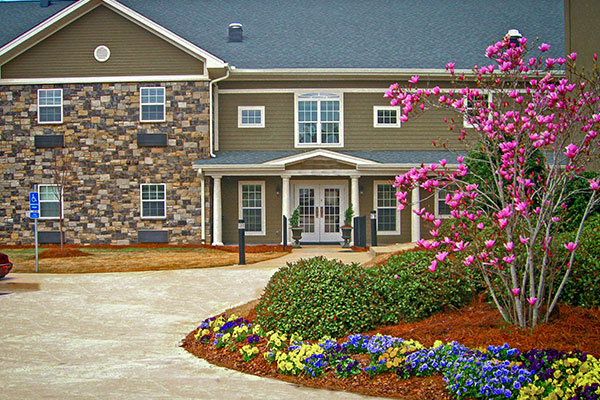 Elder Care in Florida - Community Grounds