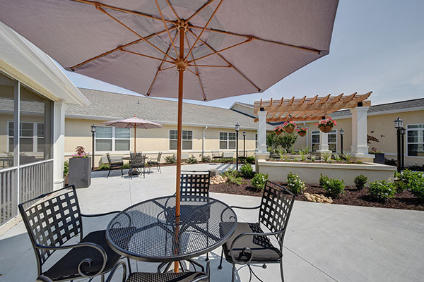 Elder Care in Kansas - Community Courtyard