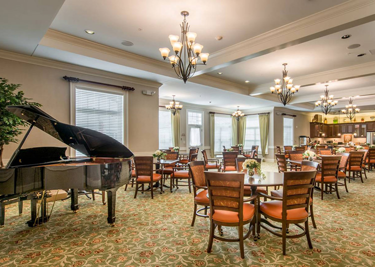 Elder Care in Kansas - Community Dining Room